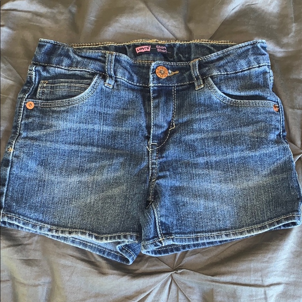Levi’s girls denim shorty shorts!